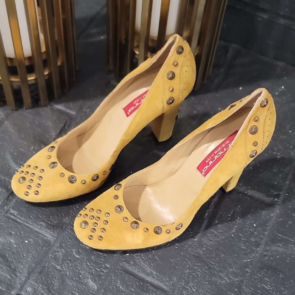 Vintage Y2K Fornarina Yellow Suede Studded Heels